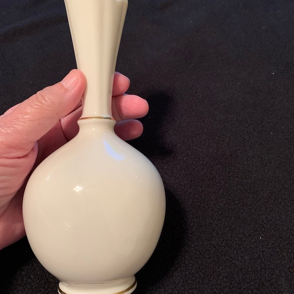 Final Price - Lenox bulb style bud vase - Picture 3 of 5